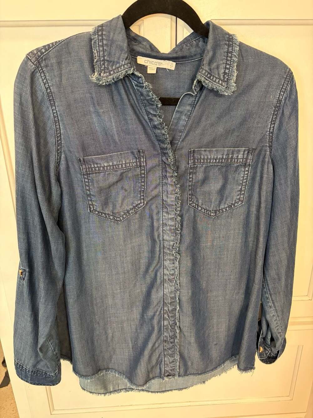 Chico's Frayed Hem Tencel Denim Shirt Size 0 (US 4)